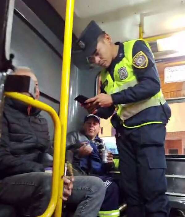 San Lorenzo: controles preventivos en buses arrojaron varias aprehensiones - Policiales - ABC Color