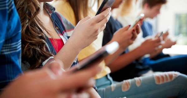 Diario HOY | Salud mental en la era de las pantallas y redes sociales: una mirada psicológica a los excesos