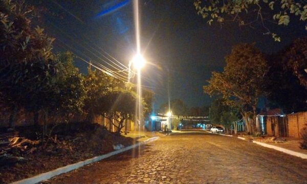 Ande repara alumbrados en los barrios Santa Rosa de Lima y las Mercedes de Pdte. Franco – Diario TNPRESS