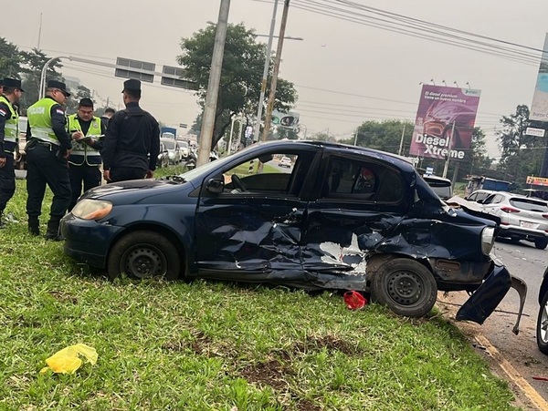 Fatal accidente en rotonda de la Conmebol