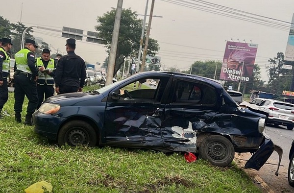 Accidente fatal en rotonda de la Conmebol en Luque