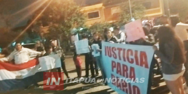 ENTRE MANIFESTACIONES BUSCAN ESCLARECER MUERTE DE MOTOCICLISTA EN ENCARNACIÓN - Itapúa Noticias