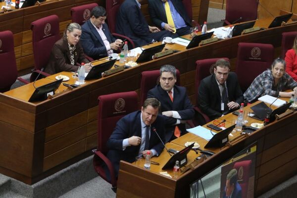 El Ministro Martínez Simón expuso en la Sesión Ordinaria de la Comisión de Asuntos Constitucionales, Defensa Nacional y Fuerza Pública