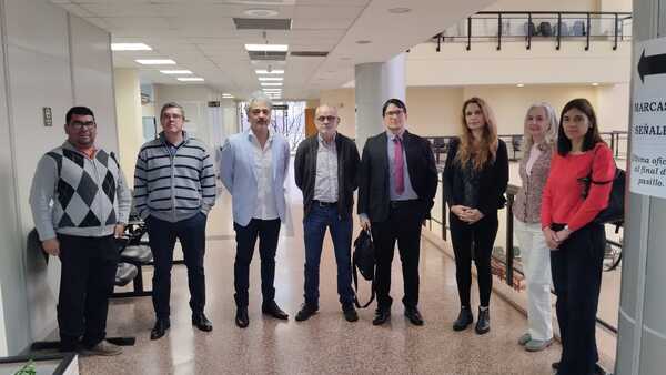 Víctimas de presunta estafa inmobiliaria se manifiestan en el Palacio de Justicia