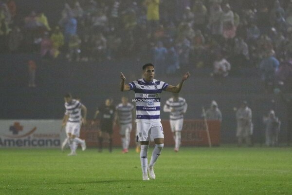 Versus / 2 de Mayo no cambia su objetivo y saldrá con suplentes