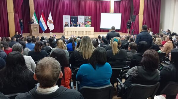 Foro departamental en Itapúa aborda prevención del abuso infantil y adolescente - .::Agencia IP::.
