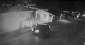 La Nación / Desconocidos atacan una vivienda con bombas molotov