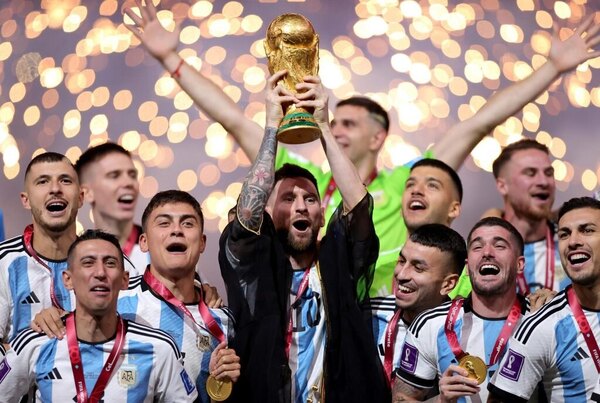 Versus / Campeón del mundo y su saludo para un club paraguayo