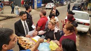 LUQUE: la Municipalidad no logró liberar calles ocupadas por vendedores informales - Nacionales - ABC Color