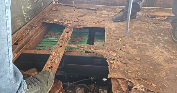 La Nación / Incautan 181,3 kilos de cocaína en aduana de Foz y detienen a un paraguayo