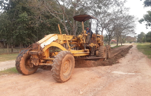 Mantenimiento de caminos vecinales mejora conectividad de varias comunidades de Misiones - .::Agencia IP::.