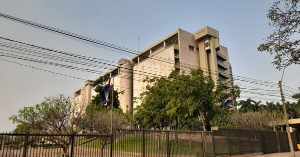 La Nación / BCP ya inyectó más de USD 1.000 millones para frenar tendencia alcista del dólar