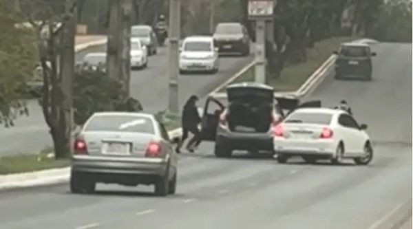 Asalto armado en ruta PY07: Roban mercadería por USD 7.000 - Noticiero Paraguay