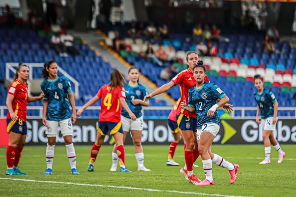 Versus / Paraguay cae ante España en su segundo partido y se jugará la clasificación en la última fecha