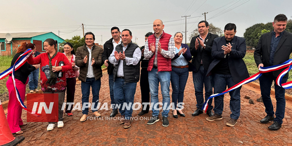 MUNICIPALIDAD DE CAMBYRETÁ INAUGURÓ 10 CUADRAS DE EMPEDRADO - Itapúa Noticias