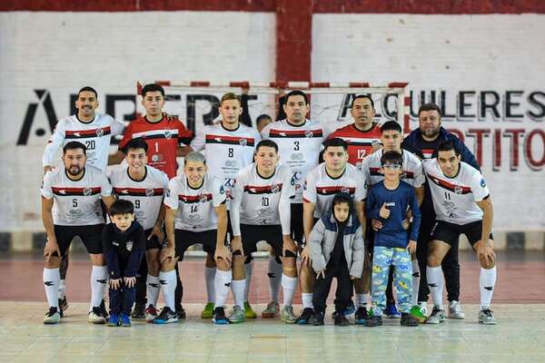 Copa de Oro de fútbol de salón: Dirigentes molestos por la sede elegida para las finales - Polideportivo - ABC Color