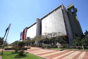 BCP inyectó US$ más de 1.000 millones y no logra frenar la suba del dólar - ADN Digital