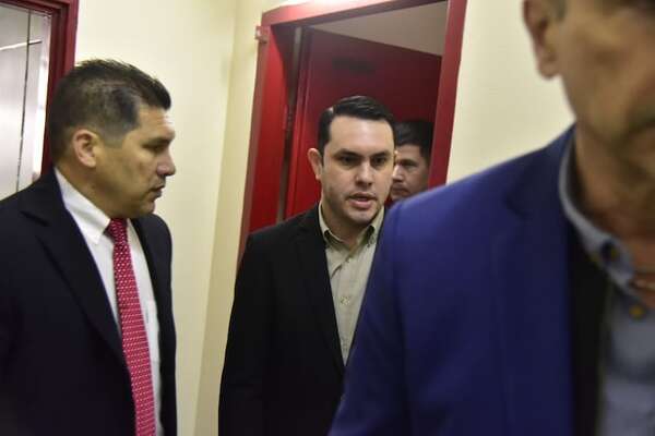 Audiencia preliminar: Hernán Rivas comparece hoy ante el Juzgado de Garantías - Nacionales - ABC Color