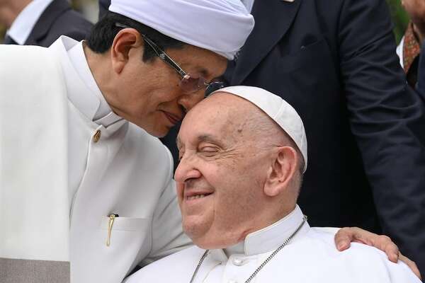 El papa se despide de Indonesia relanzando el diálogo con el islam - Mundo - ABC Color