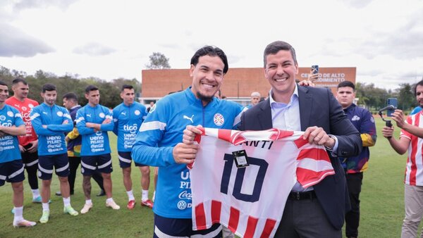 Santi Peña asistirá al partido de la Albirroja contra Uruguay