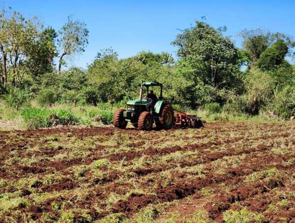 Encarnación impulsa el desarrollo económico rural: 150 hectáreas de suelo preparadas para 216 familias