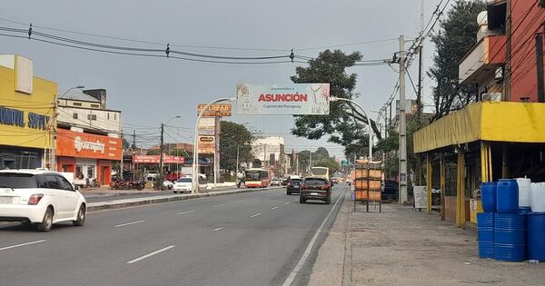 Diario HOY | Estacionar en doble fila o en la vereda, hacer giros prohibidos: las multas por cada infracción