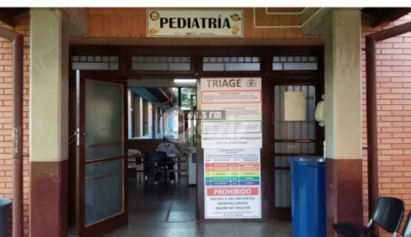 Mujer fue a consultar por dolores estomacales y terminó expulsando un feto