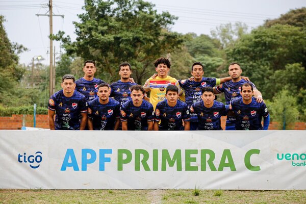 Versus / Feroz pelea entre directiva y jugadores en Sportivo Iteño, a pasos del ascenso