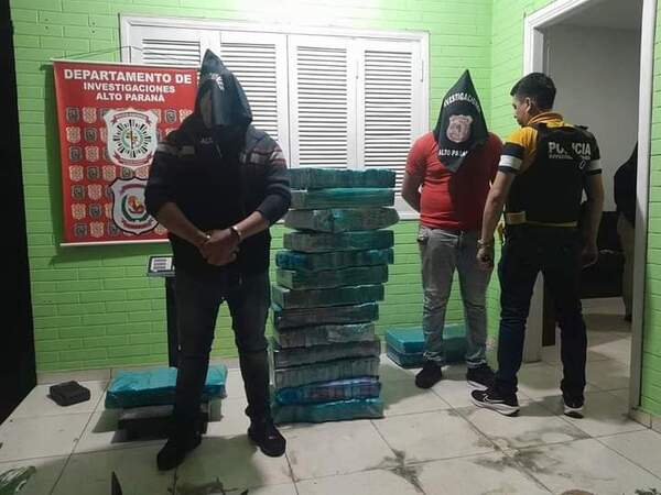 Dos detenidos con más de 200 kilos de marihuana