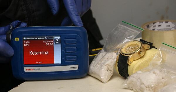Diario HOY | Incautan ketamina oculta en cajas de relojes que iban a ser enviadas a EEUU