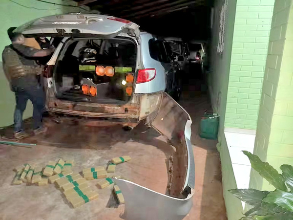 Fiscal imputa a dos detenidos con más de 200 kilos de marihuana prensada - La Clave
