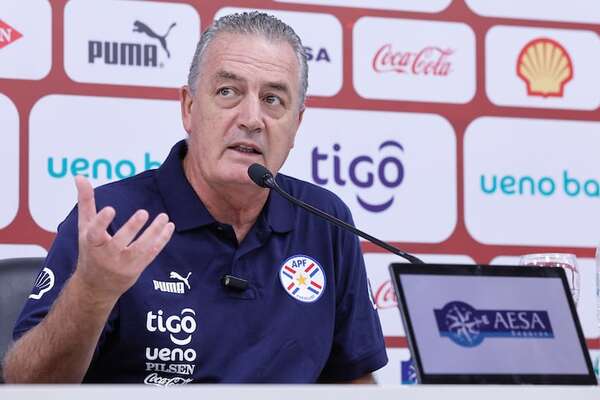 Alfaro y el encuentro con los jugadores: “Los veo preocupados” - Selección Paraguaya - ABC Color