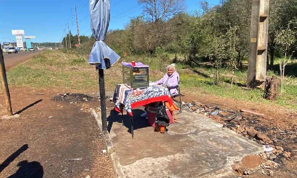 Queman casilla de una humilde anciana en Encarnación – Prensa 5