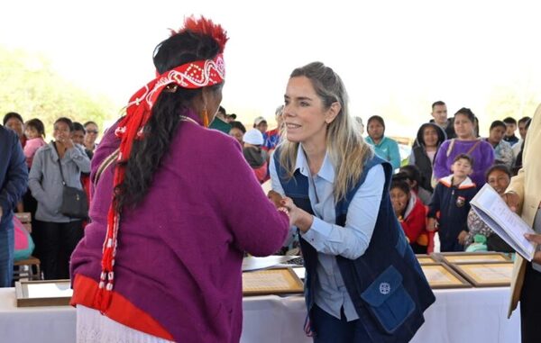 Primera dama preside en el Chaco celebraciones por el Día Internacional de la Mujer Indígena