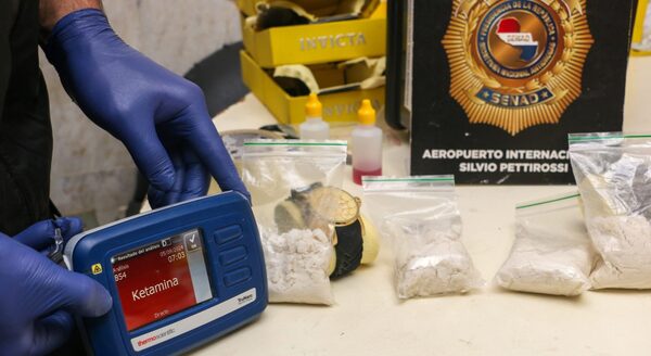 La SENAD se incautó de paquetes de relojes con Ketamina en su interior en el Aeropuerto