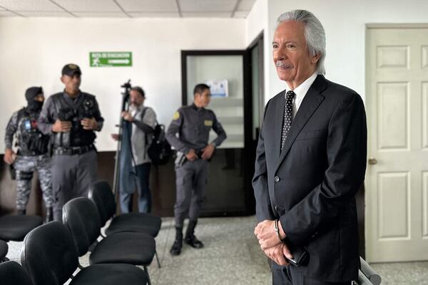 Tribunal guatemalteco remueve el embargo de cuentas sobre medio de periodista encarcelado - Mundo - ABC Color