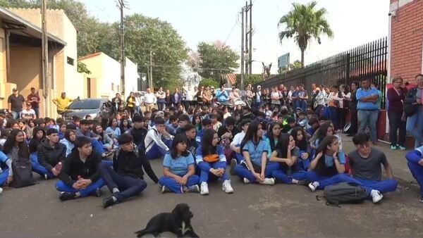 Colegio de Caraguatay está sin director desde hace 5 años y la institución fue tomada