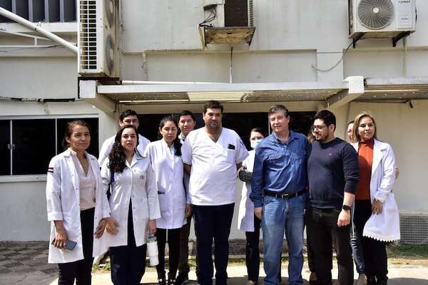 IPS: Justicia no resuelve situación de cirujanos pediátricos y audiencia continúa mañana - Nacionales - ABC Color