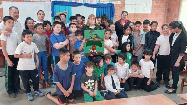 Jóvenes de Loma Plata fomentan conciencia ambiental con el apoyo del MADES