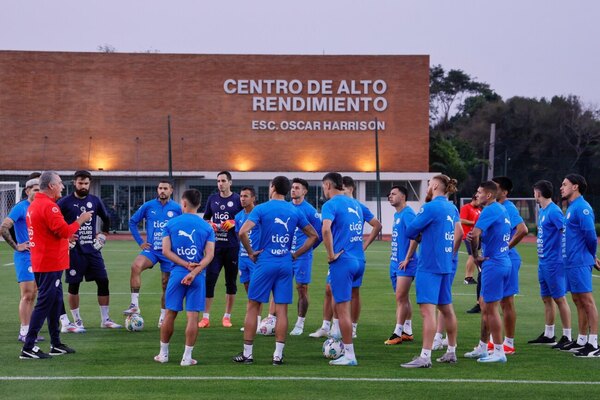 Versus / En Uruguay se burlan de jugadores de la Albirroja