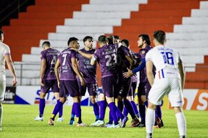 Versus / Luqueño pasa del susto y accede a los Octavos de Final