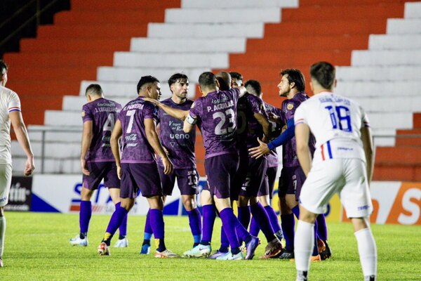 Versus / Luqueño pasa del susto y accede a los Octavos de Final