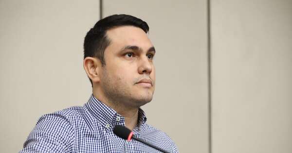 Diario HOY | Otorgan el sobreseimiento provisional al senador Hernán Rivas