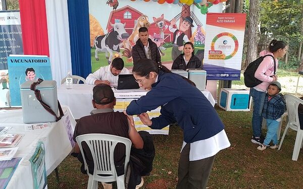 Gran feria de la salud en Itakyry reúne a 400 personas y continúa hasta el viernes