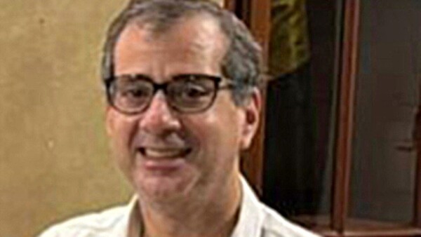 Embajador renunció para evitar ser salpicado por caso pasaporte dudoso