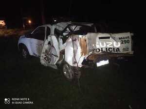CAMIÓN SE LLEVÓ POR DELANTE UNA PATRULLERA EN GRAL. DELGADO - Itapúa Noticias