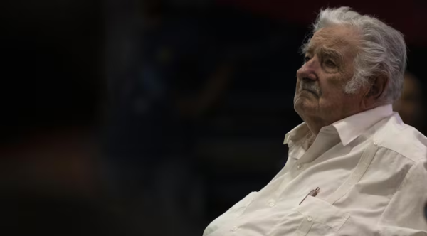 Mujica vuelve al hospital por cuarta vez en menos de dos semanas