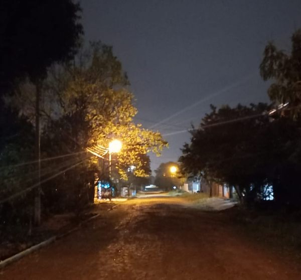 Siguen con mantenimiento de alumbrados en Franco y CDE
