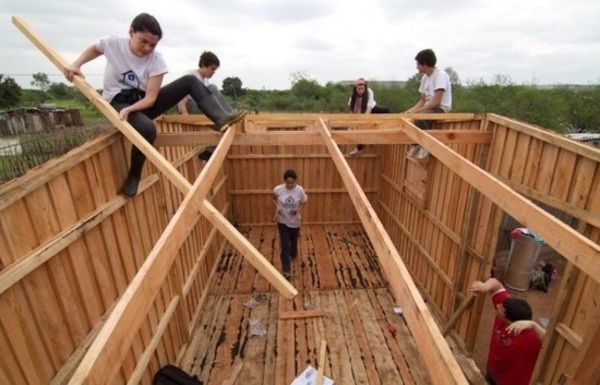 La construcción de 300 casas, el objetivo de la colecta de Techo - ADN Digital