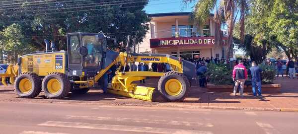 Municipalidad de Cambyretá adquirió una motoniveladora para arreglo de caminos vecinales